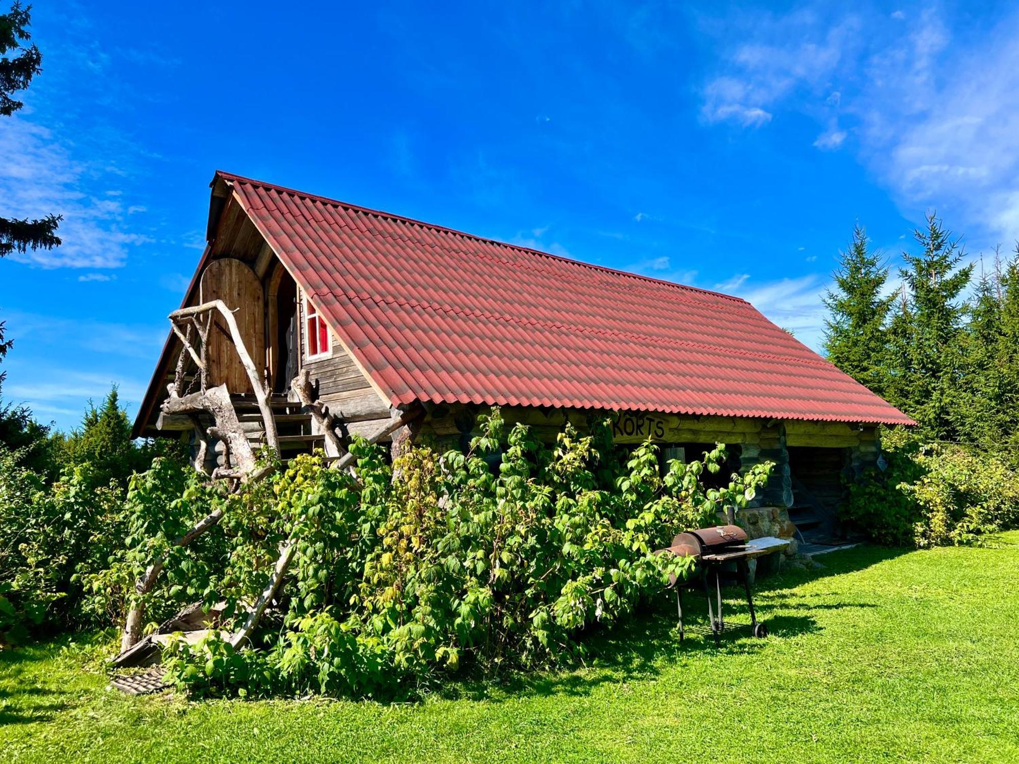 Suurekivi Kuelalistemaja Hotel Reigi ภายนอก รูปภาพ